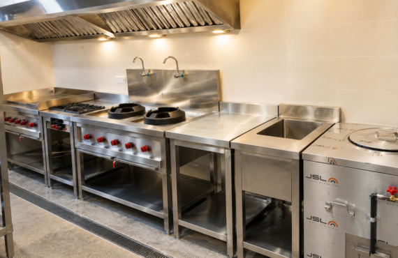 Commercial Kitchen Setup Udaipur: From Planning to Installation 