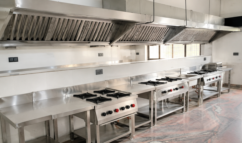 Top Benefits of SS 304 Kitchen Equipment India for Businesses